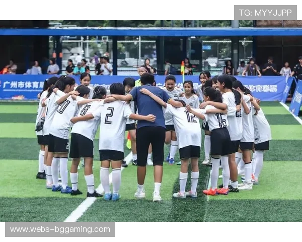 青少年足球赛事体系完善促社会俱乐部与学校协同提升参与度 青少年足球赛事体系完善促社会俱乐部与学校协同提升参与度