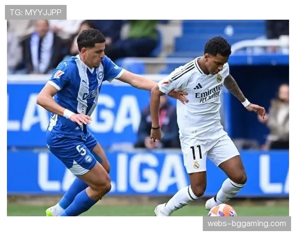 皇马半场1-0领先阿拉维斯，姆巴佩折射破门打破僵局